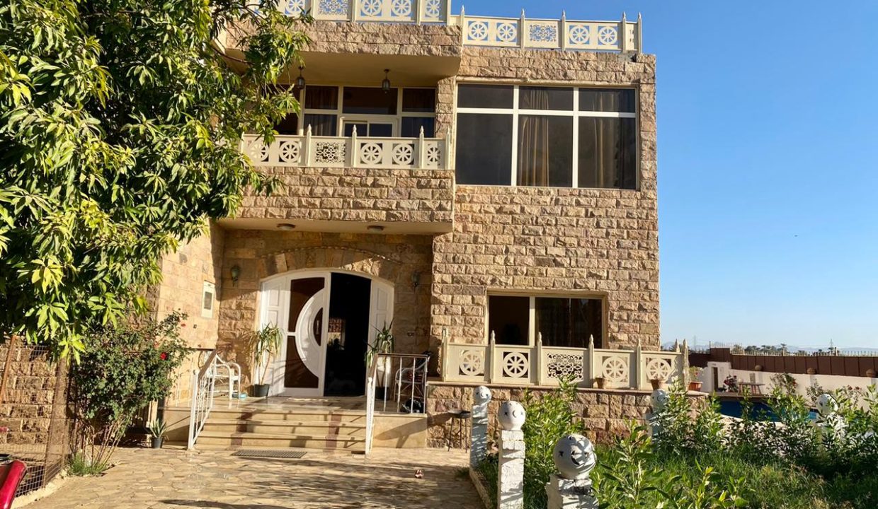 Luxurious Modern Villa for Sale or Rent in Habu, Luxor